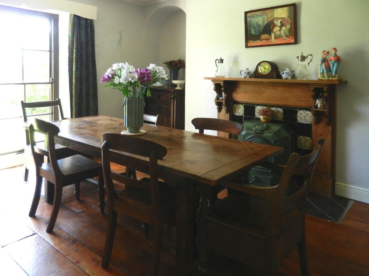 Cilwen Country House Bed And Breakfast Abernant Dış mekan fotoğraf
