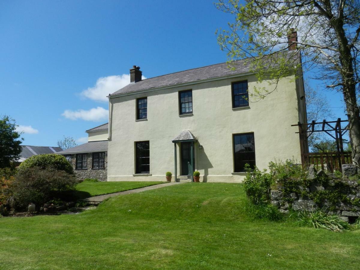 Cilwen Country House Bed And Breakfast Abernant Dış mekan fotoğraf